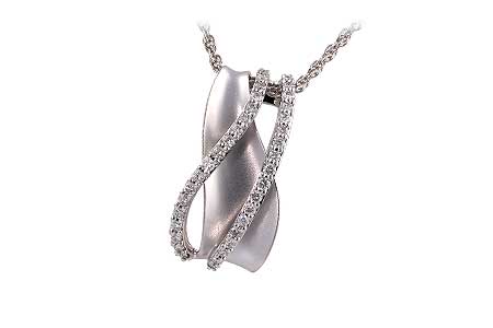 E229-22497: NECKLACE .28 TW