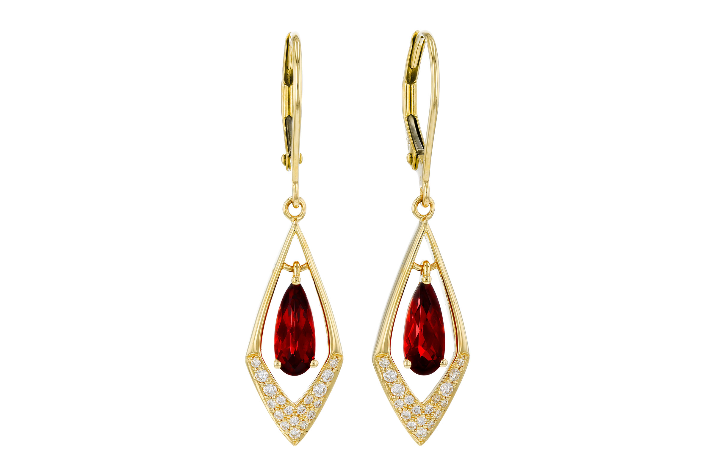 B321-02479: EARR 1.13 TW GARNET 1.28 TGW