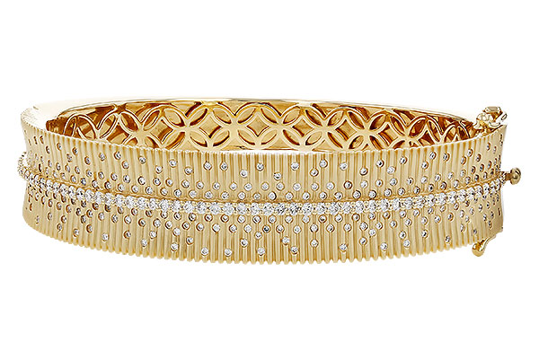 C320-11561: BRACELET 1.96 TW (60X50MM)