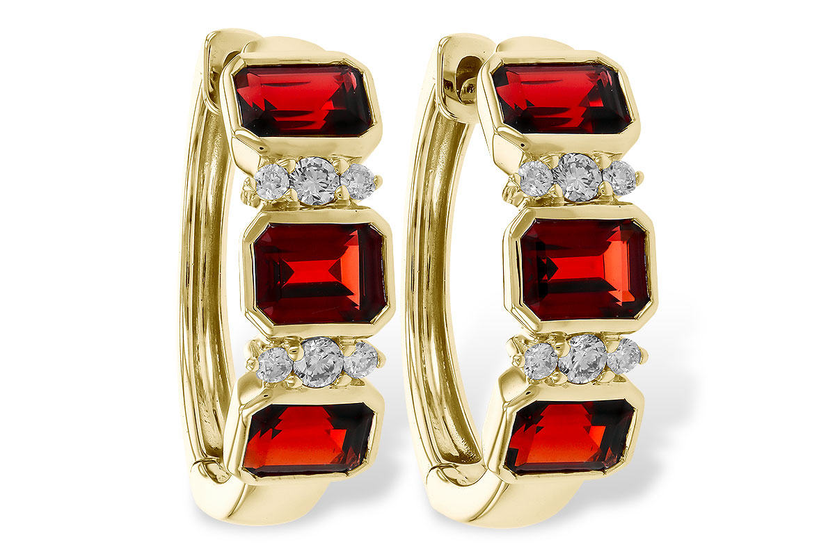 C320-11607: EARRING 1.50 TW GARNET 1.61 TGW