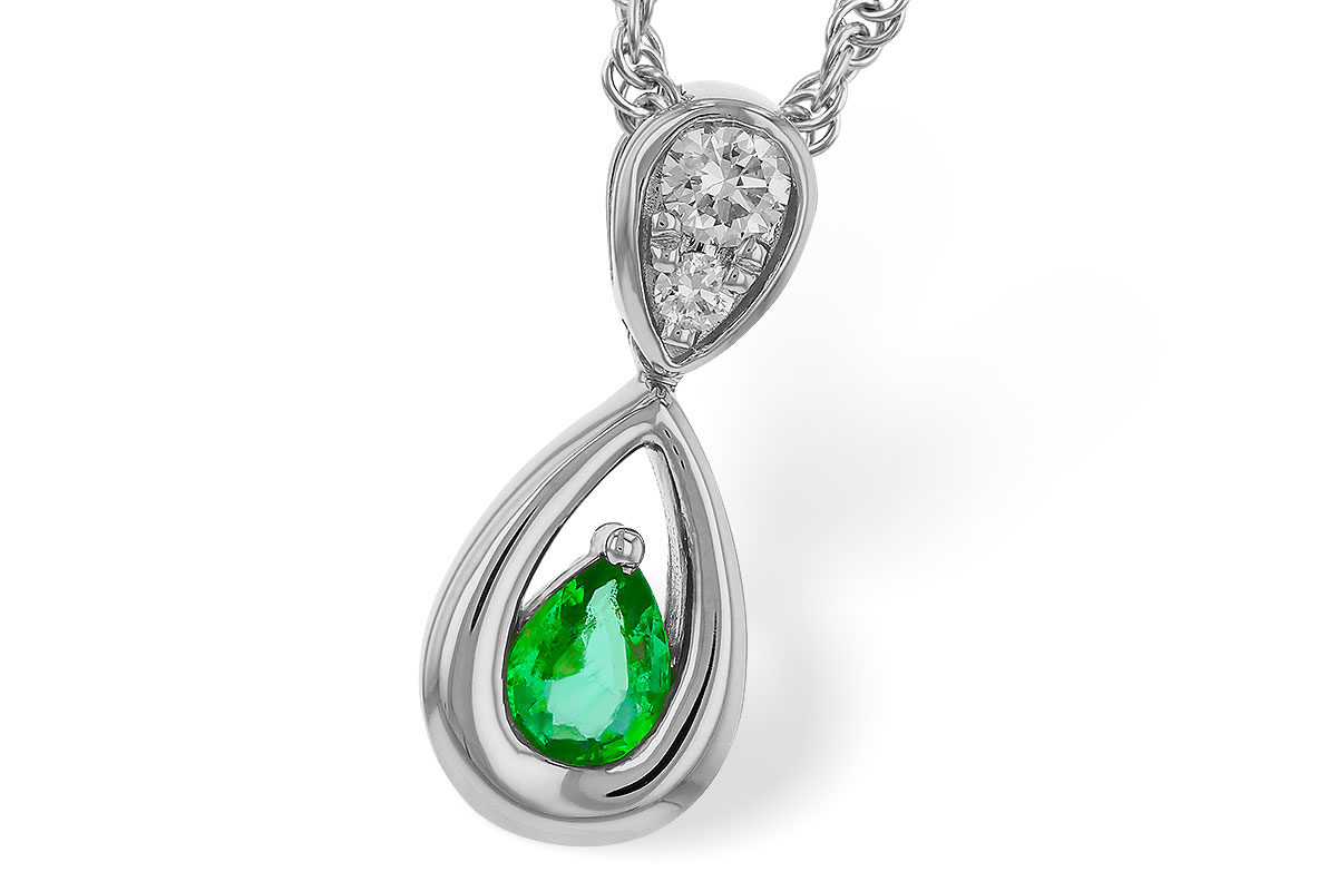 D320-13416: NECKLACE .10 EMERALD .16 TGW (4x3 EMER)
