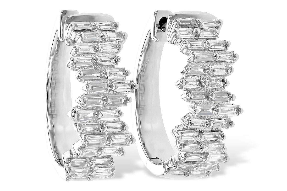 F235-59806: EARR .70 TW BAGUETTE DIAS