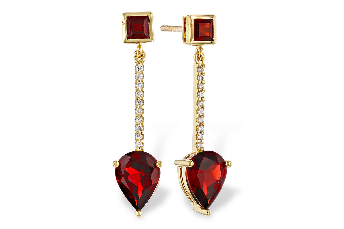 H320-11561: EARRINGS 2.70 TW GARNET 2.77 TGW
