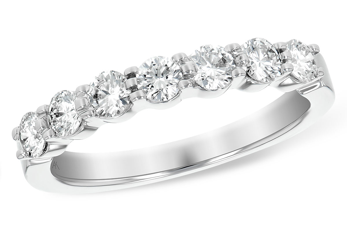 C138-33452: LDS DIA WED RG .75 TW (7 STONES)
